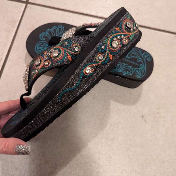 Montana West flip-flops size 9🏖️🌅 - Picture 2 of 11